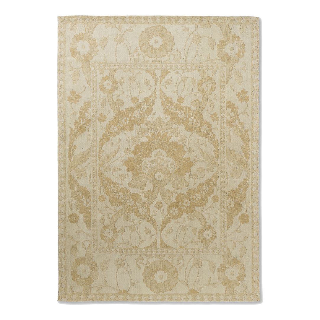 LA Newborough-Pale Gold 081606